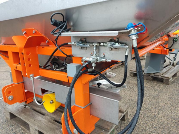 Разбрасыватель минеральных удобрений РУ800С